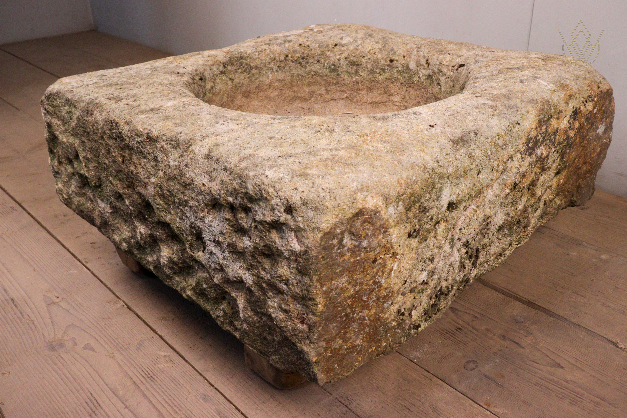 Large 19th Century Gritstone Gully Top Stone Cover - WM12236 - Image 4