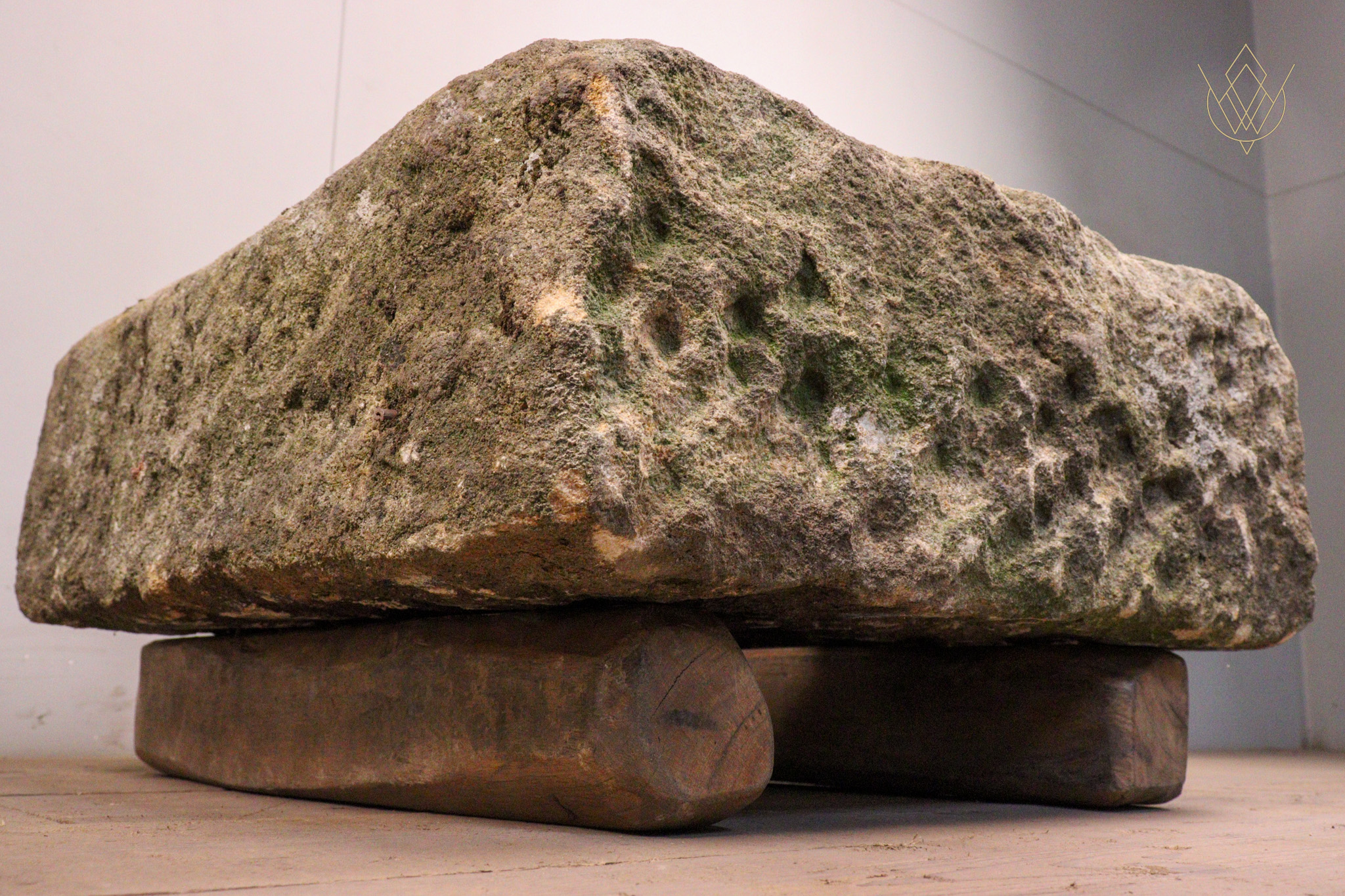 Large 19th Century Gritstone Gully Top Stone Cover - WM12236 - Image 6