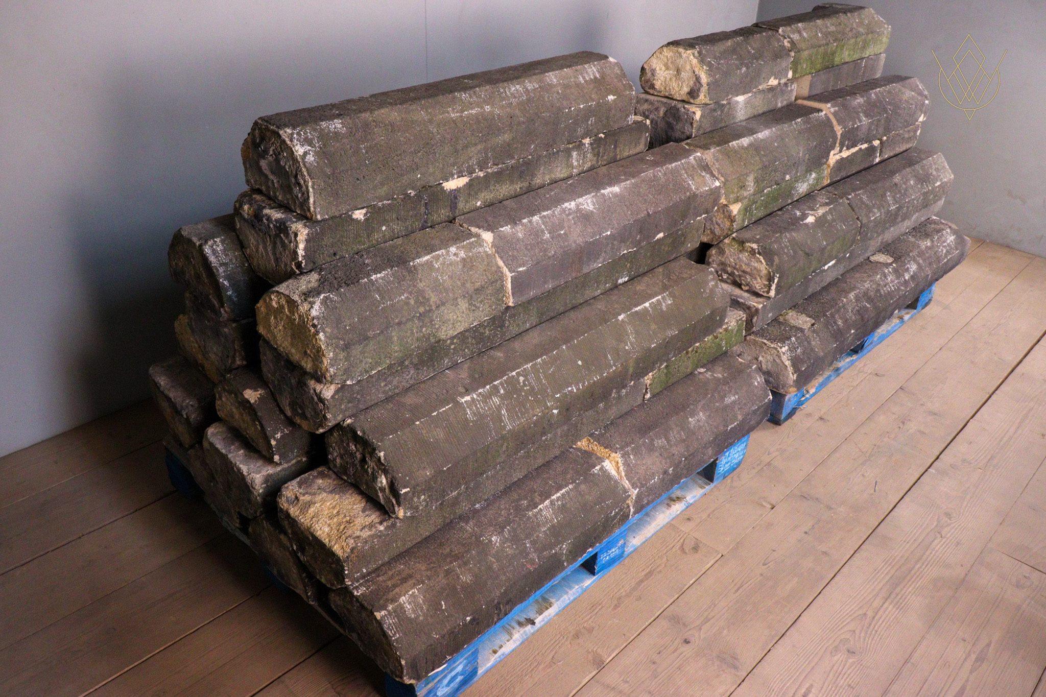 Reclaimed 9" x 6" 5 Sided Coping Stones - WM12245 - Image 7