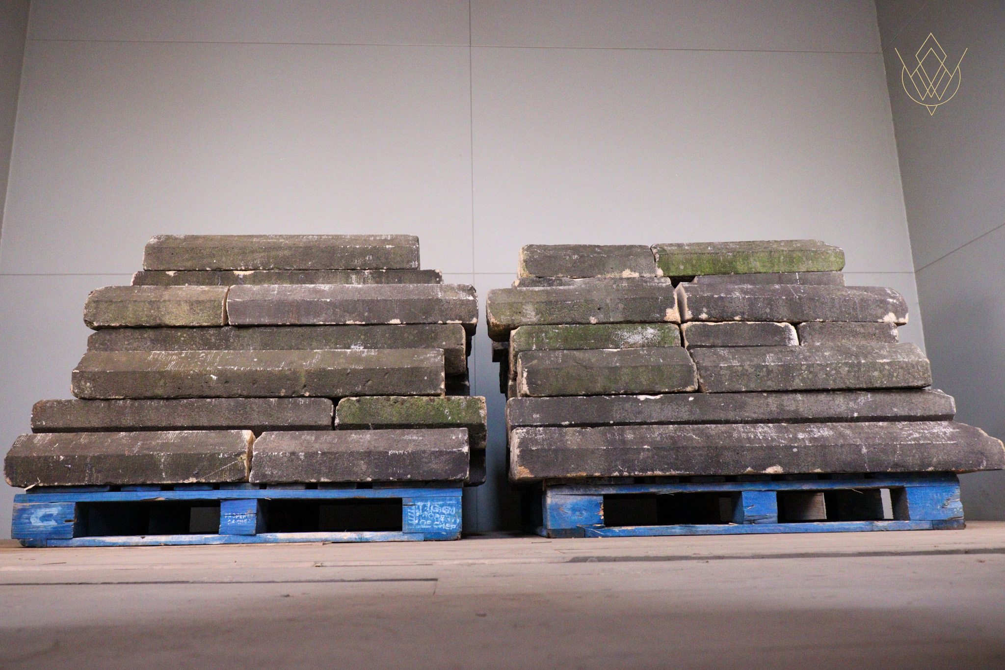 Reclaimed 9" x 6" 5 Sided Coping Stones - WM12245 - Image 5