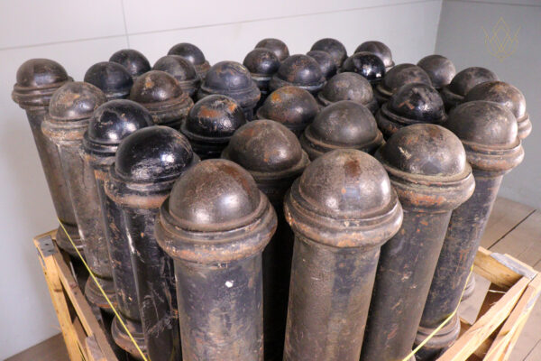 Reclaimed Cast Iron Street Bollards - WM12247 - Image 5