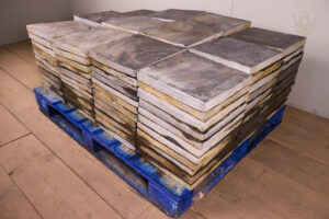 12.15m2 - 300x300 Slate Flag Stones - WM12263