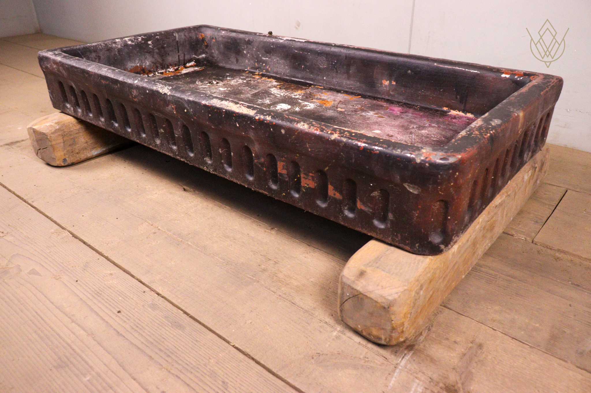 19th Century Salt Glazed Fluted Butlers Sink - WM12265