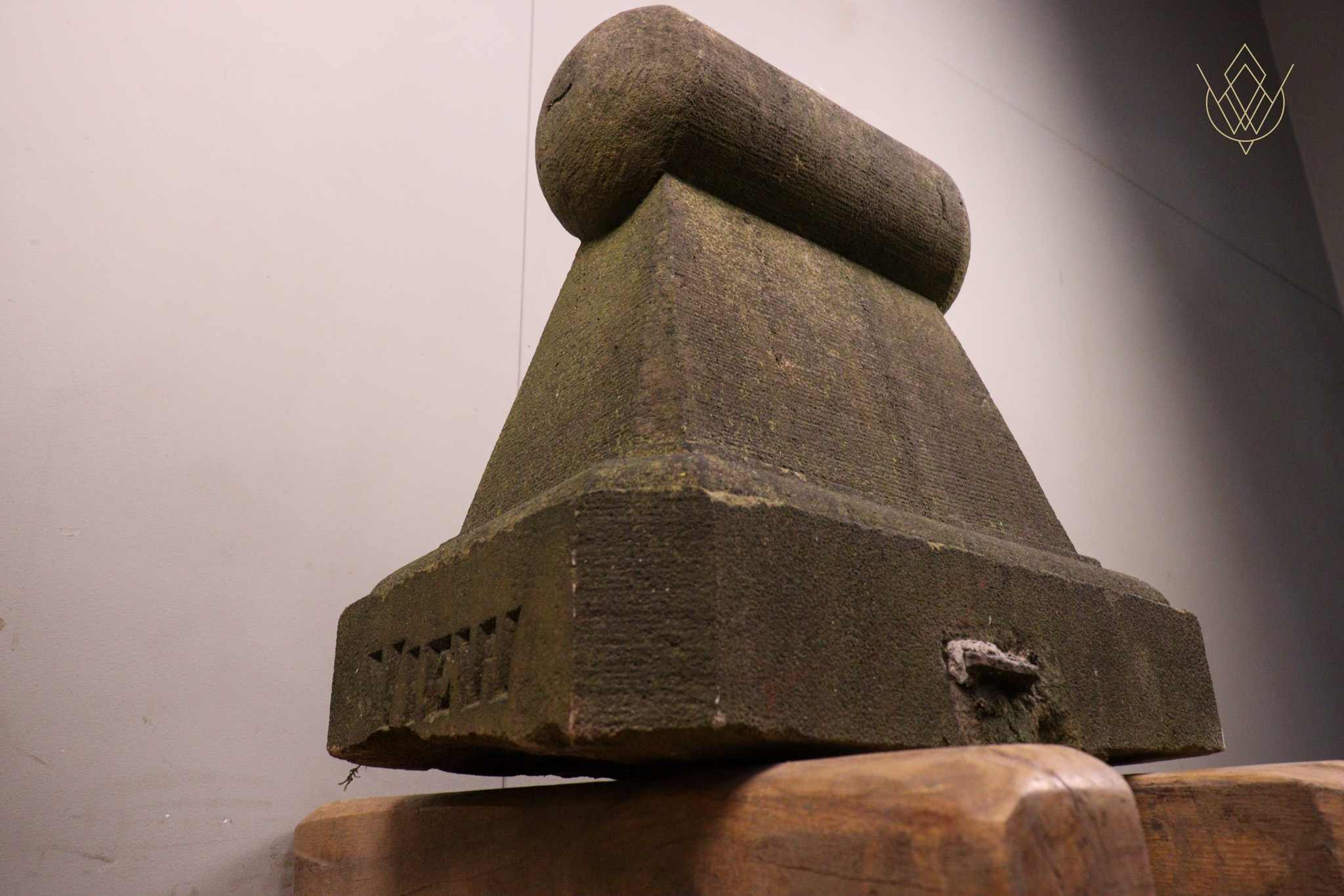 19th Century Sandstone Carved Stone Finial - WM12272 - Image 4