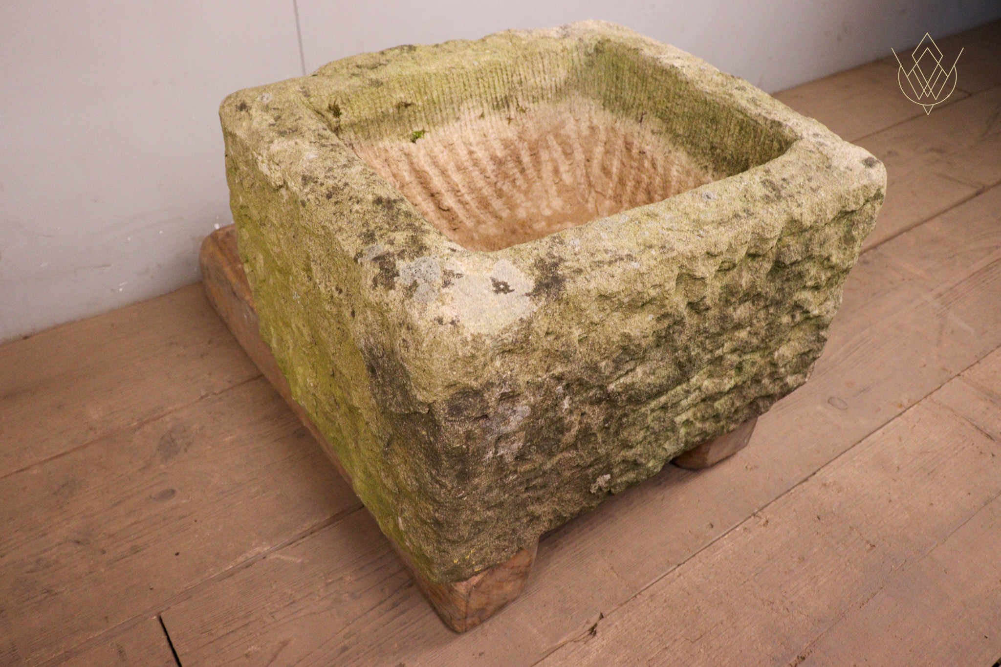 19th Century Carved Stone Water Trough/Planter - WM12279 - Image 3