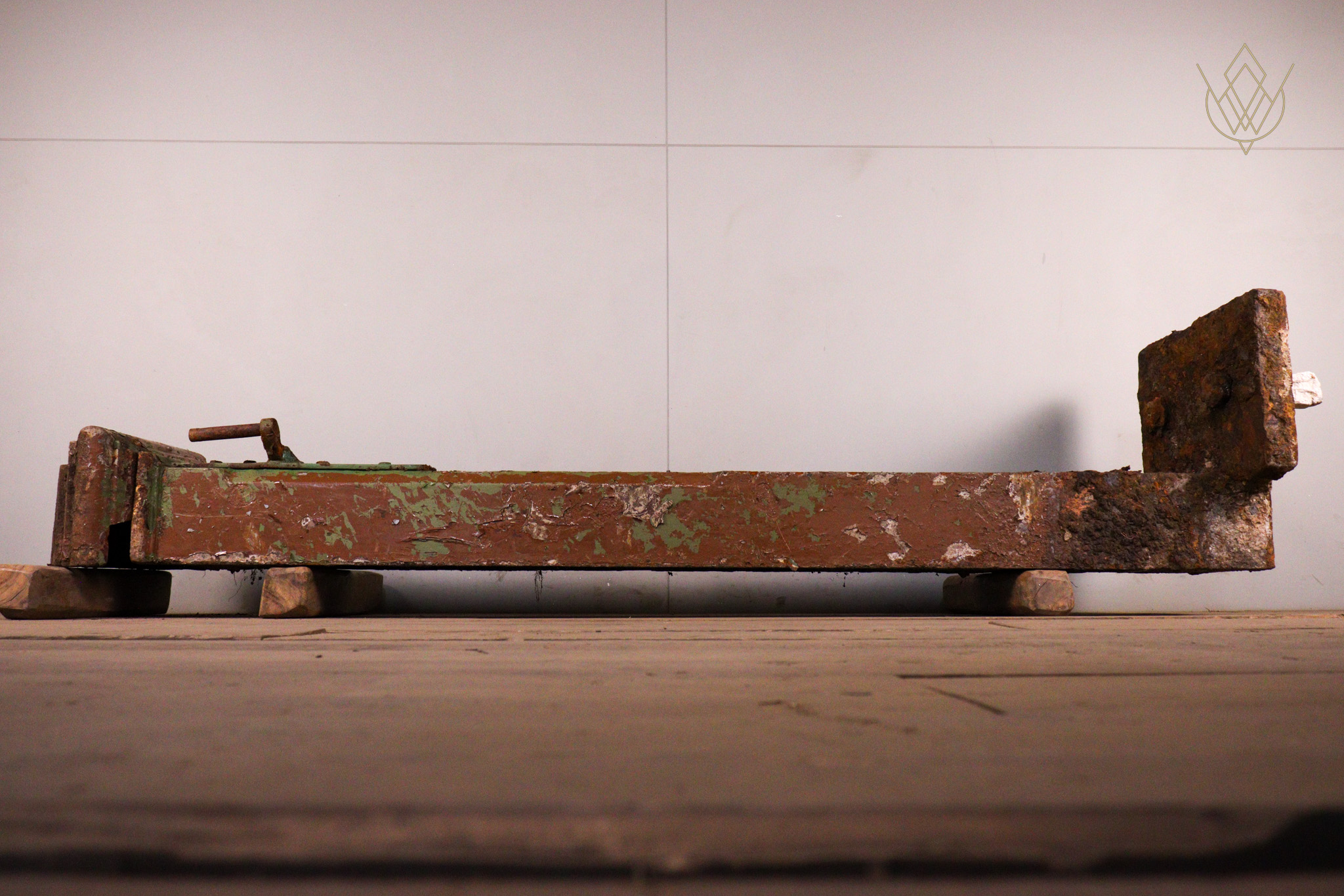 Large Wall End Victorian Cast Iron Gatepost & Pier Cap - WM12280 - Image 5