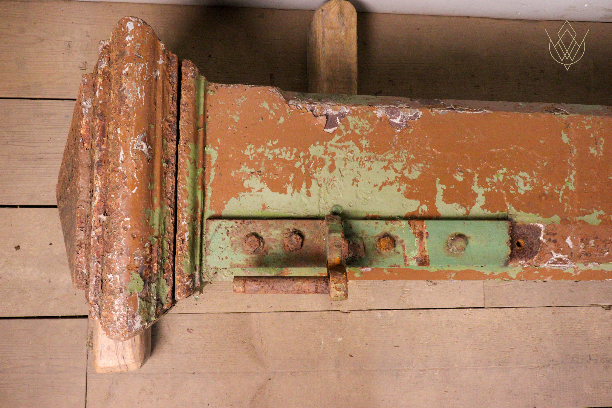 Large Wall End Victorian Cast Iron Gatepost & Pier Cap - WM12280 - Image 2