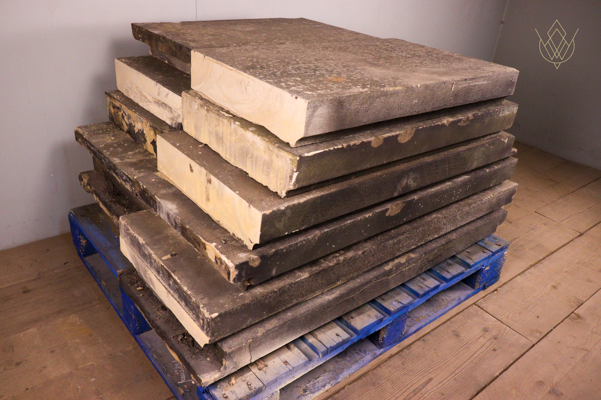 38.4ft - 18" x 4" Flat Reclaimed Coping Stones - WM12281