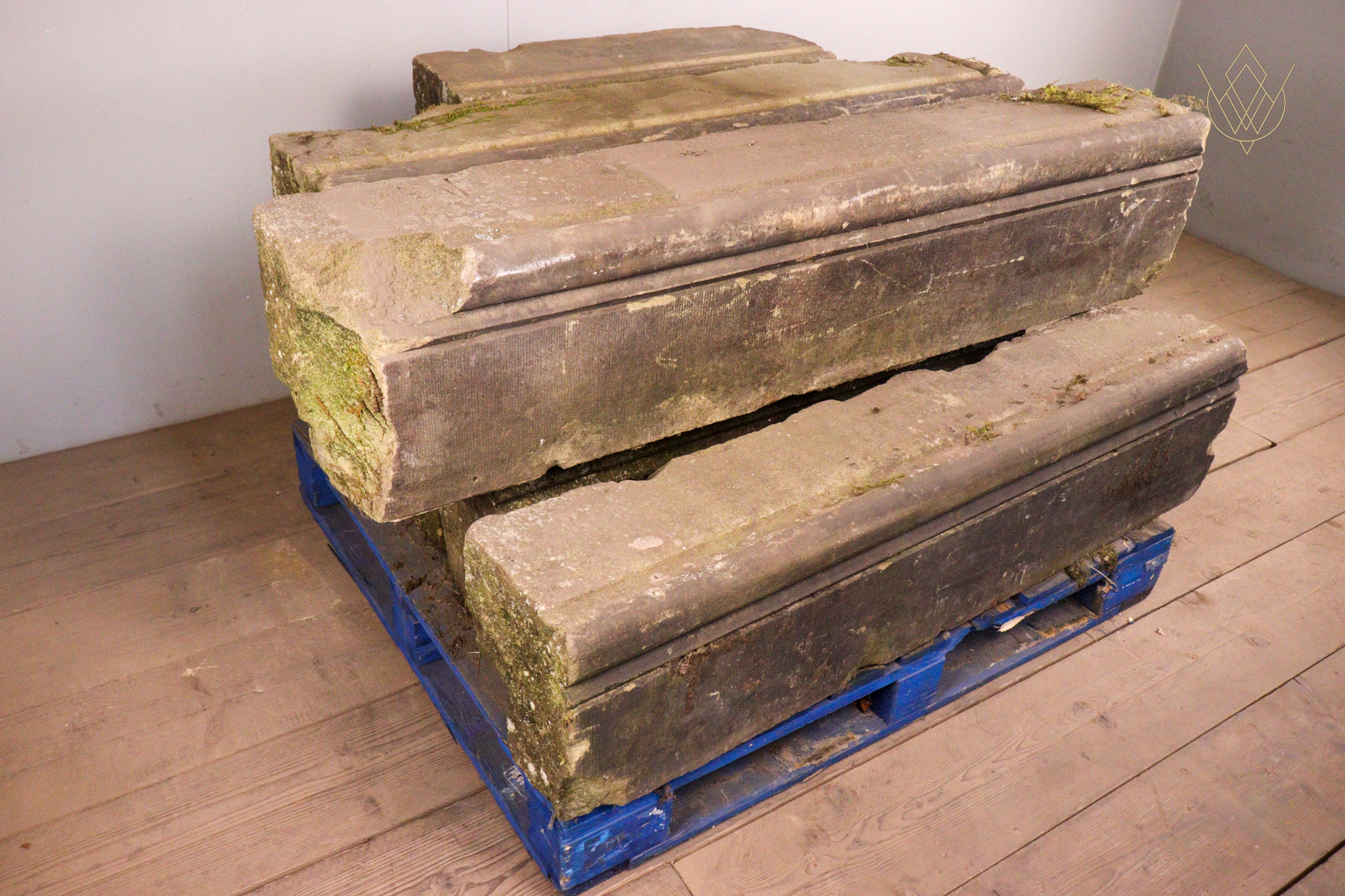 24.8ft - Large Carved Stone Outer Course/Plinth Stones - WM12292 - Image 7