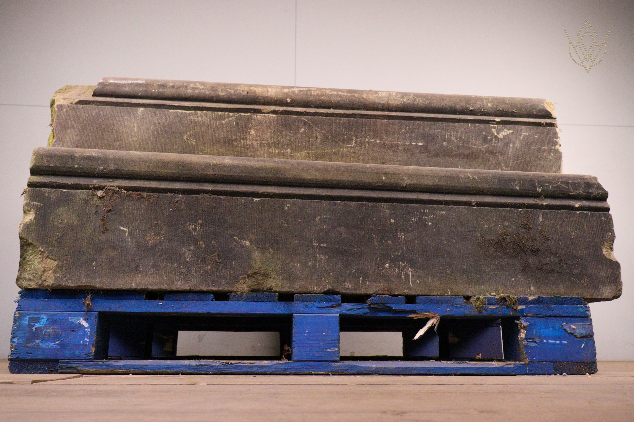 24.8ft - Large Carved Stone Outer Course/Plinth Stones - WM12292 - Image 4