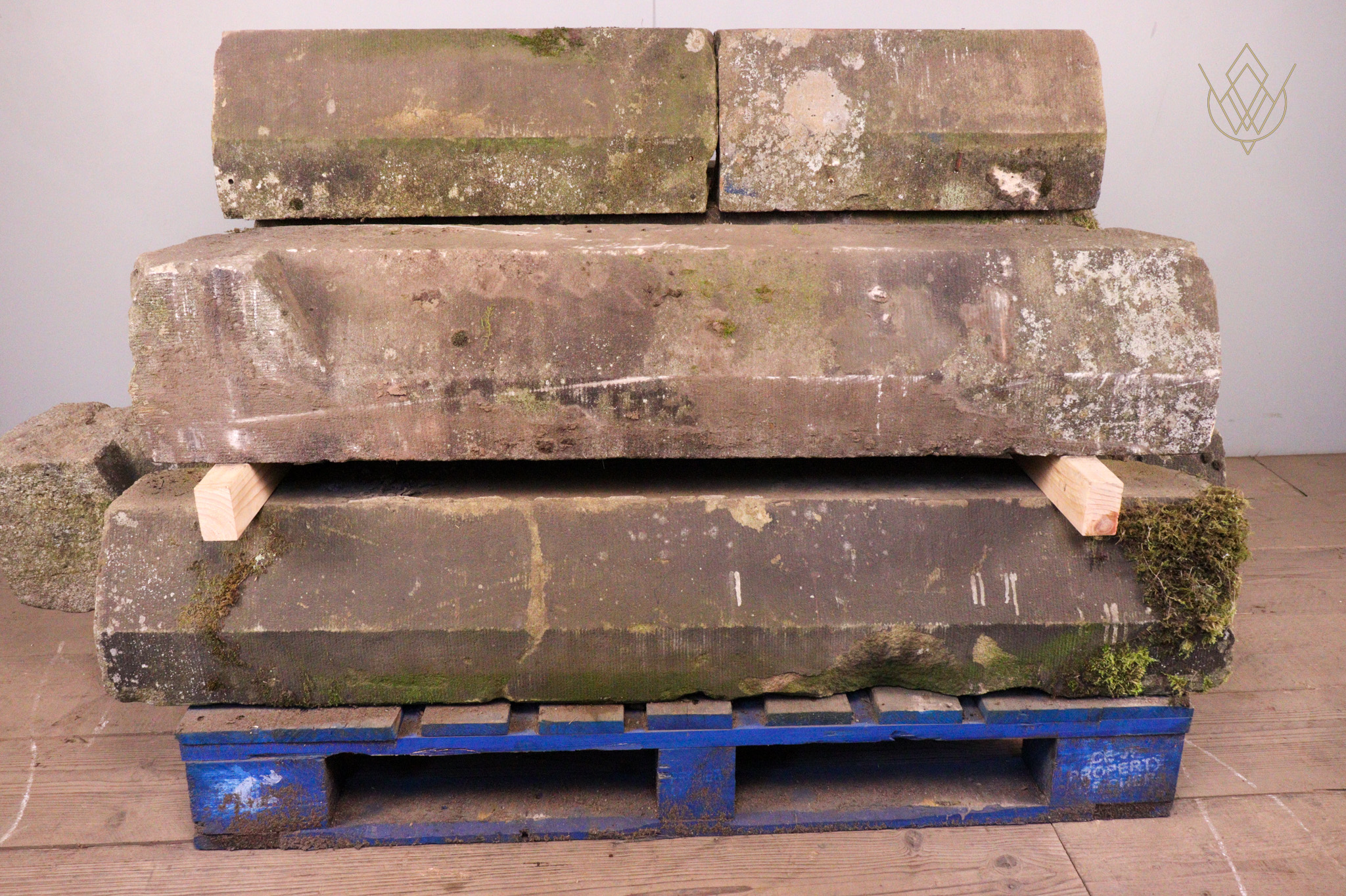 35.6ft - 19th Century Sandstone Outer Course Coping Stones - WM12294 - Image 5