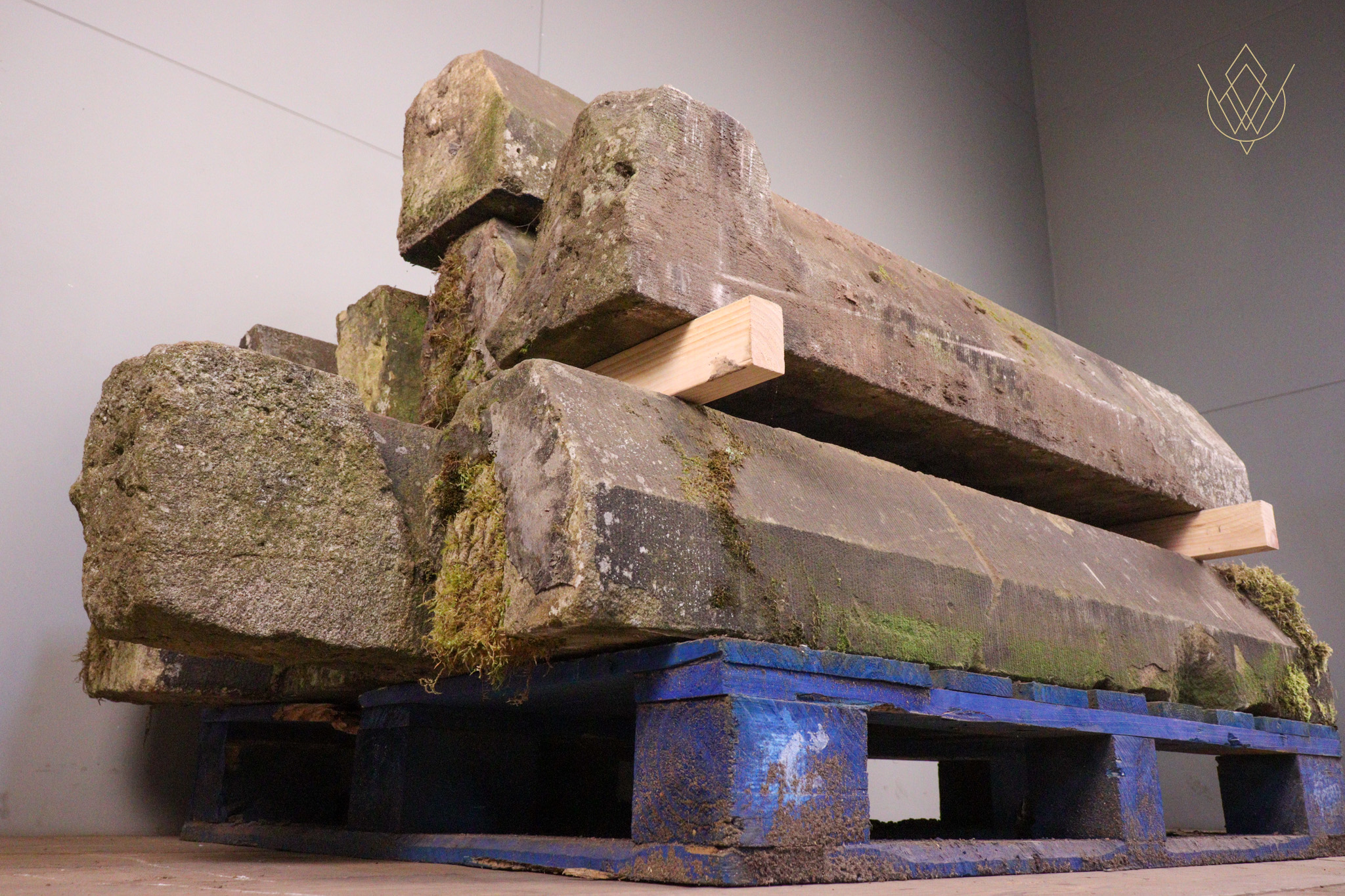 35.6ft - 19th Century Sandstone Outer Course Coping Stones - WM12294 - Image 3