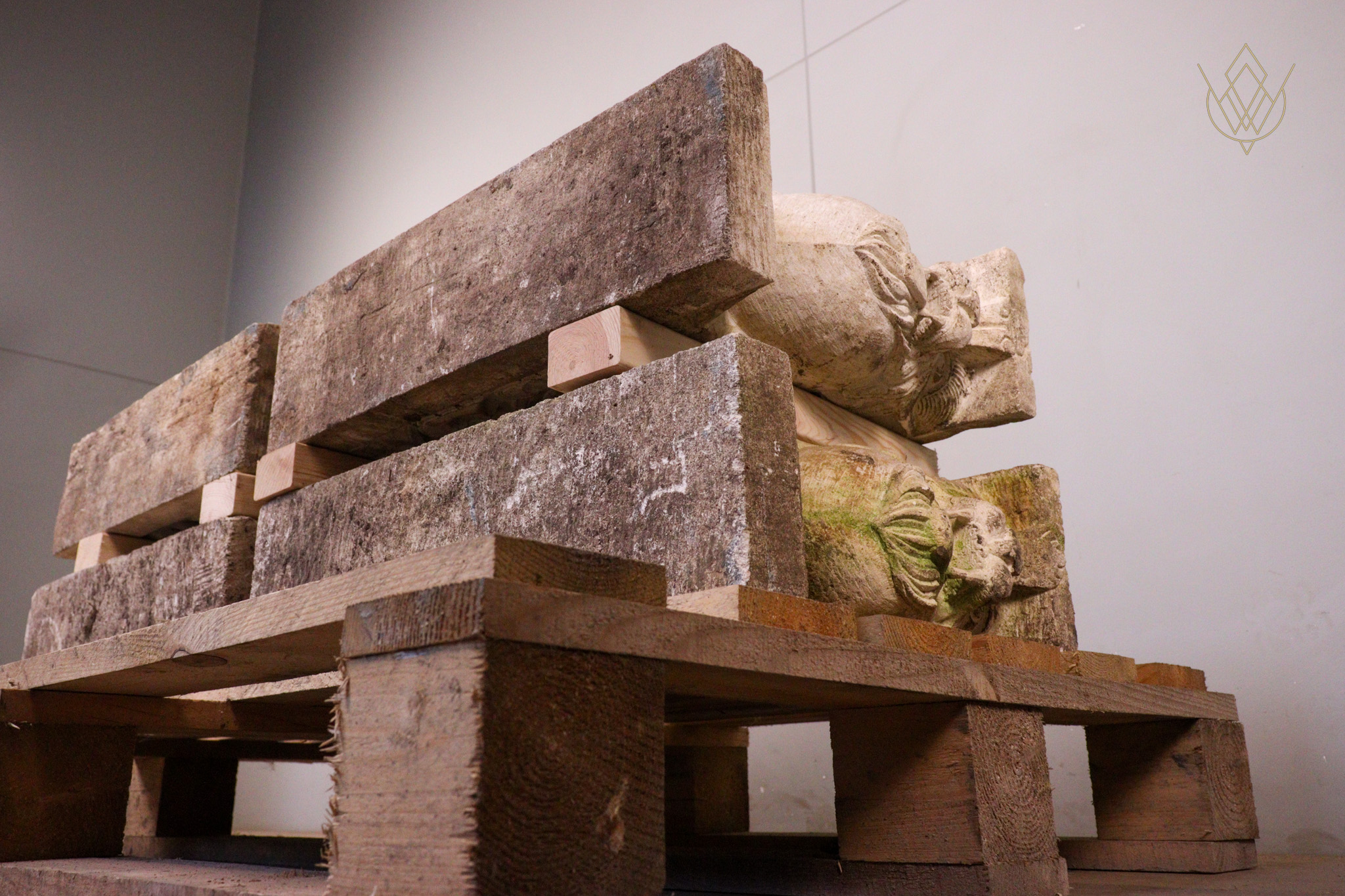 Pair of Limestone Corbels/Plinths Depicting Griffins - WM12295 - Image 2