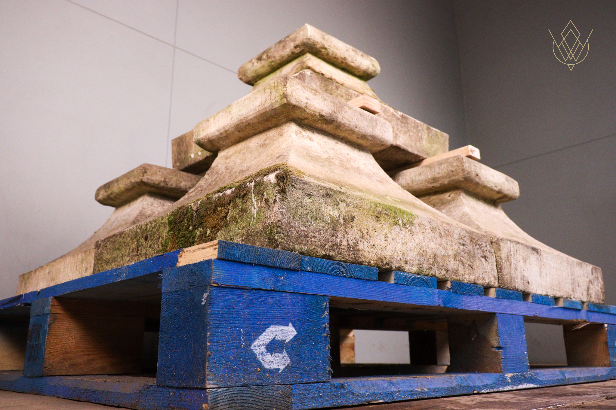 Large Limestone Fluted Stone Pier Caps/Finials - WM12297 - Image 3