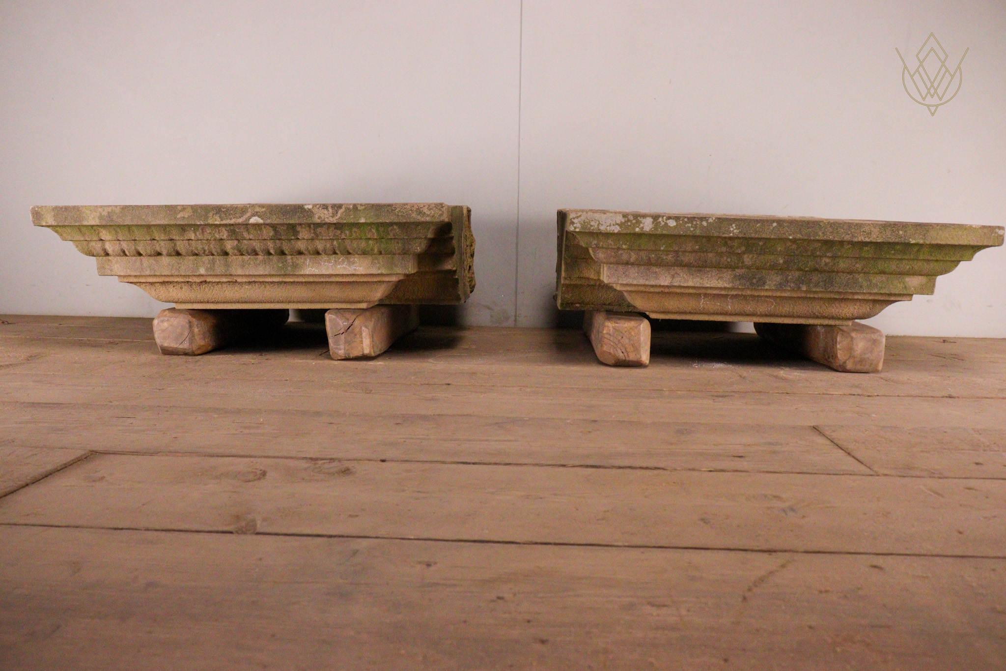 Pair of Decorative Stone Outer Course Corners - WM12307 - Image 7