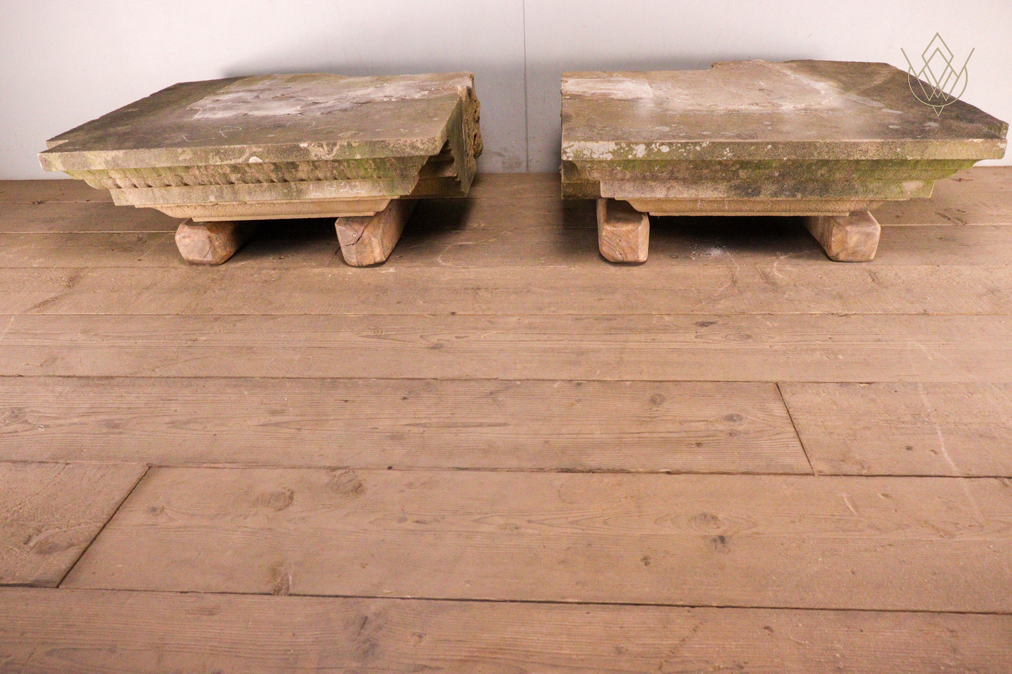 Pair of Decorative Stone Outer Course Corners - WM12307 - Image 6