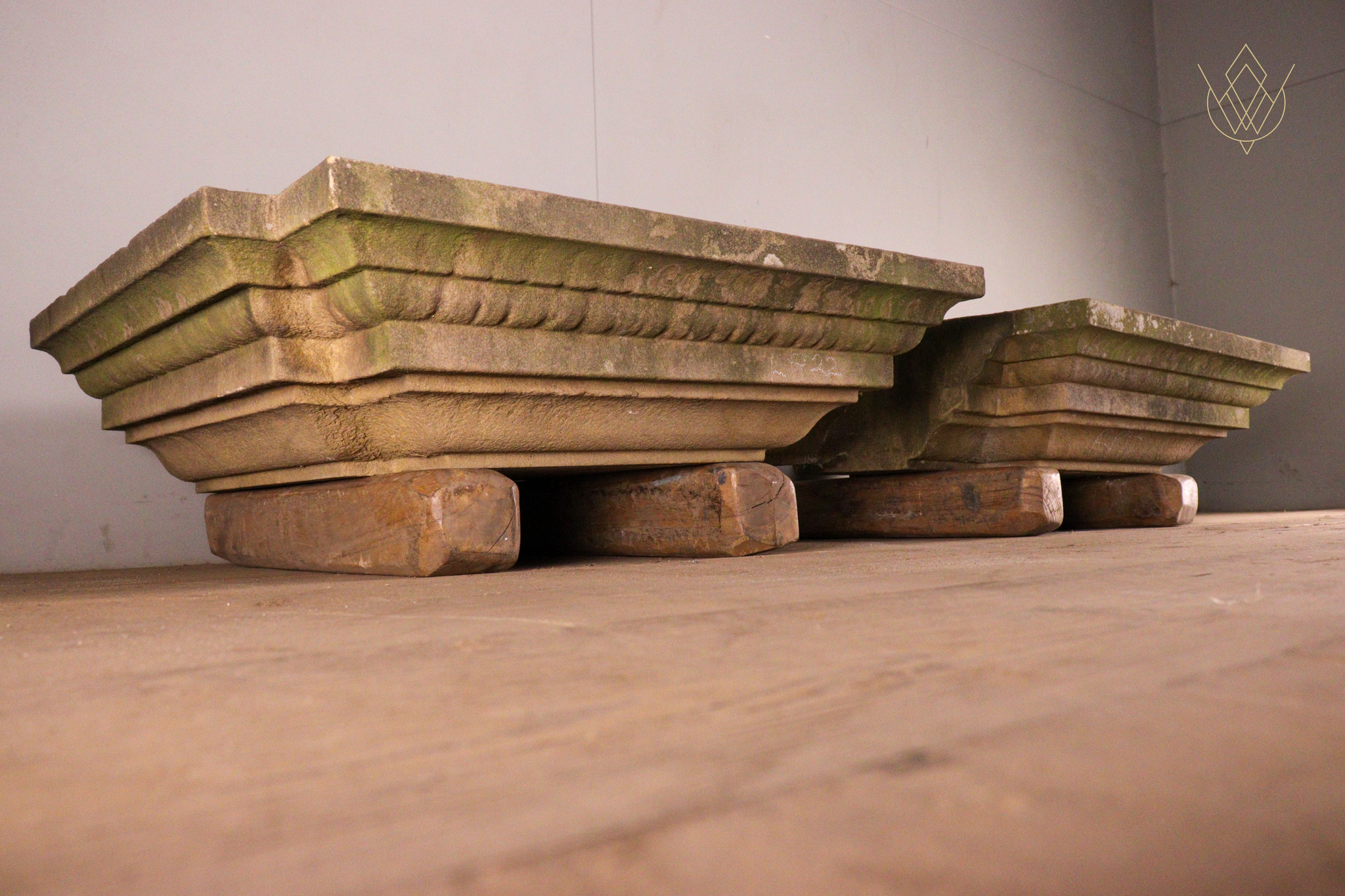 Pair of Decorative Stone Outer Course Corners - WM12307 - Image 4