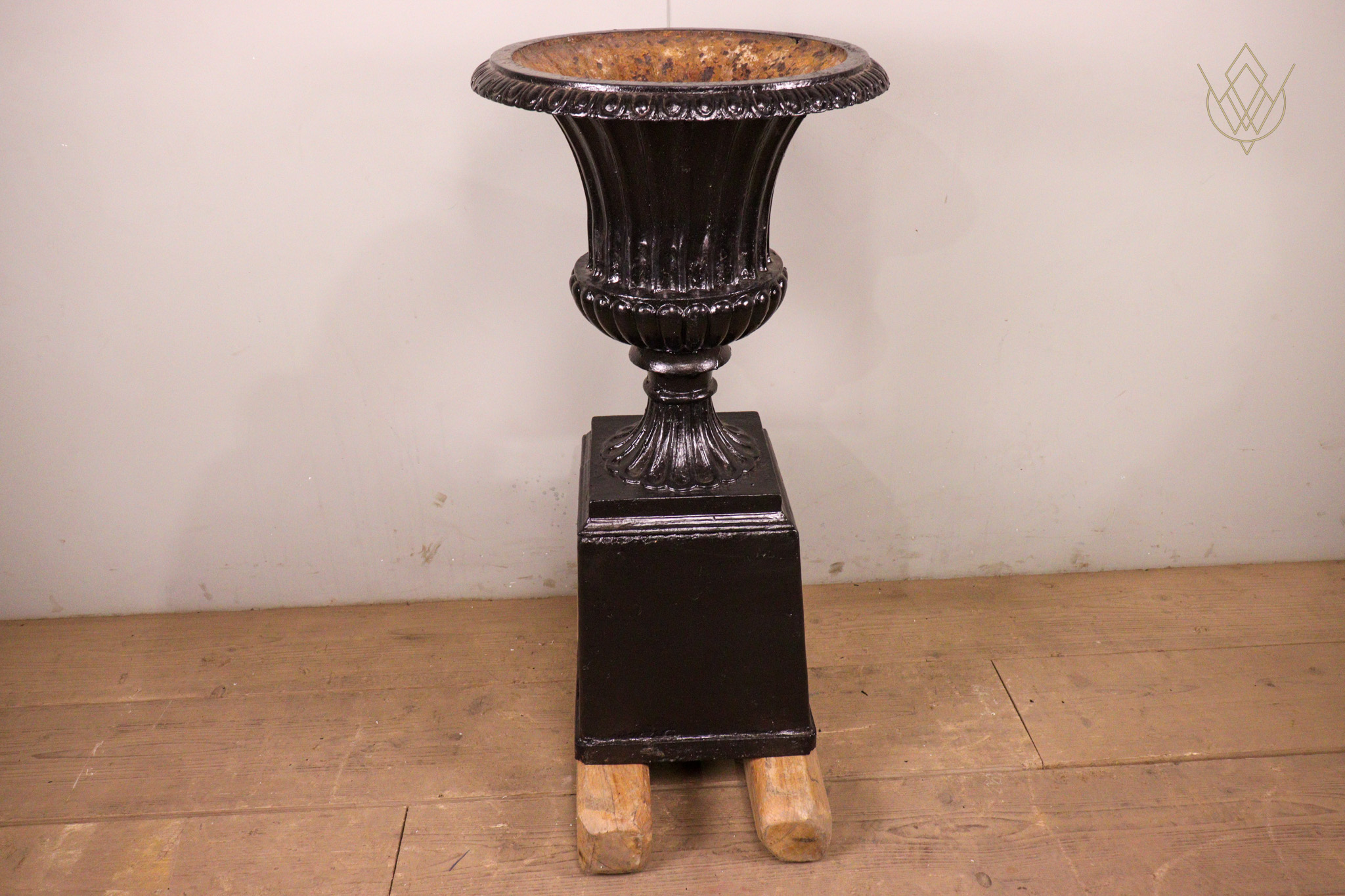 Victorian Cast Iron Urn & Plinth - WM12325 - Image 8