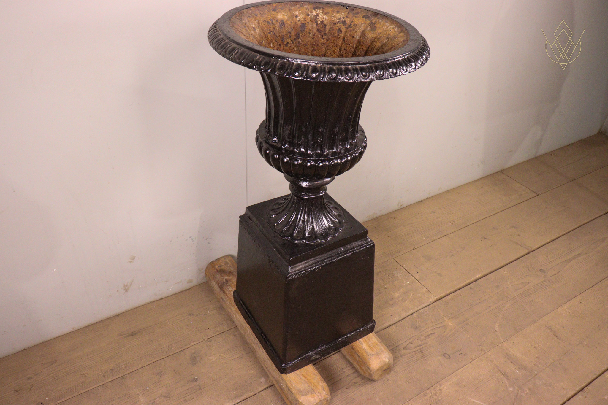 Victorian Cast Iron Urn & Plinth - WM12325 - Image 7