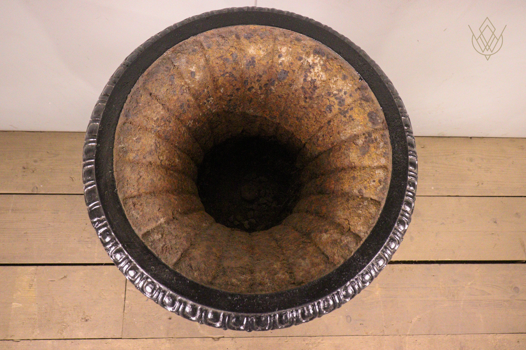 Victorian Cast Iron Urn & Plinth - WM12325 - Image 6