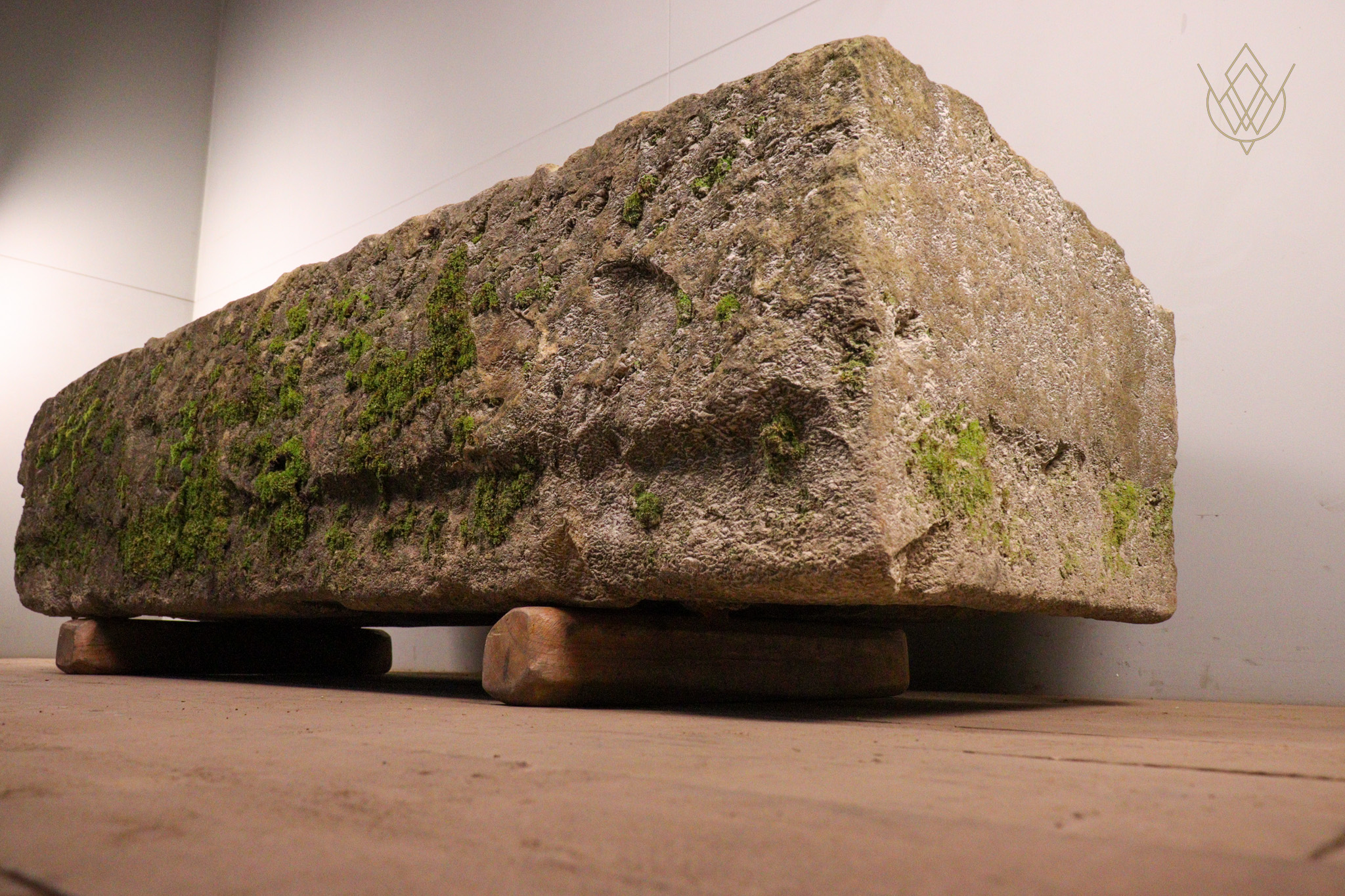 Large 6ft York Stone Water Trough/Planter - WM12327 - Image 7