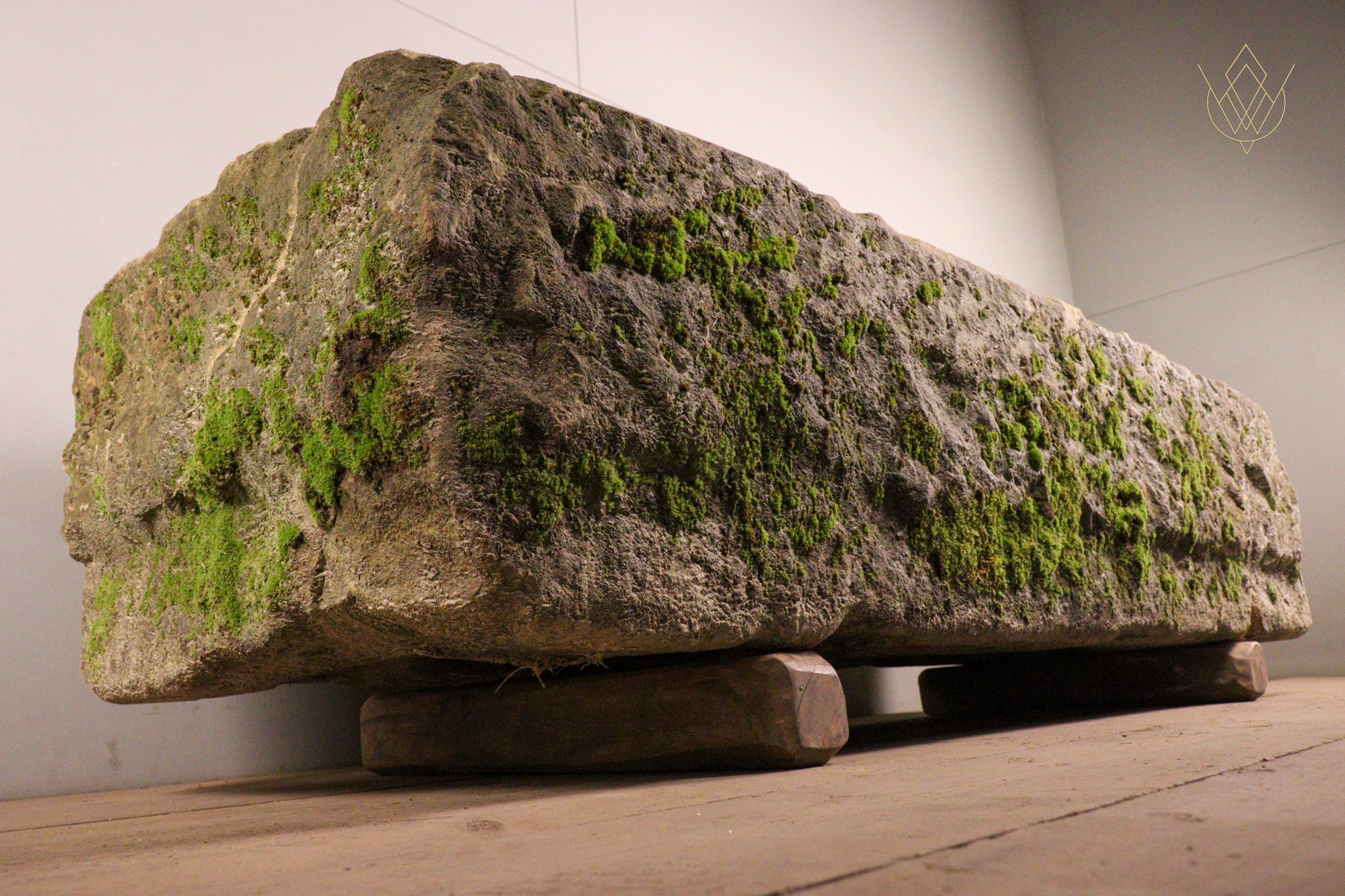 Large 6ft York Stone Water Trough/Planter - WM12327 - Image 4