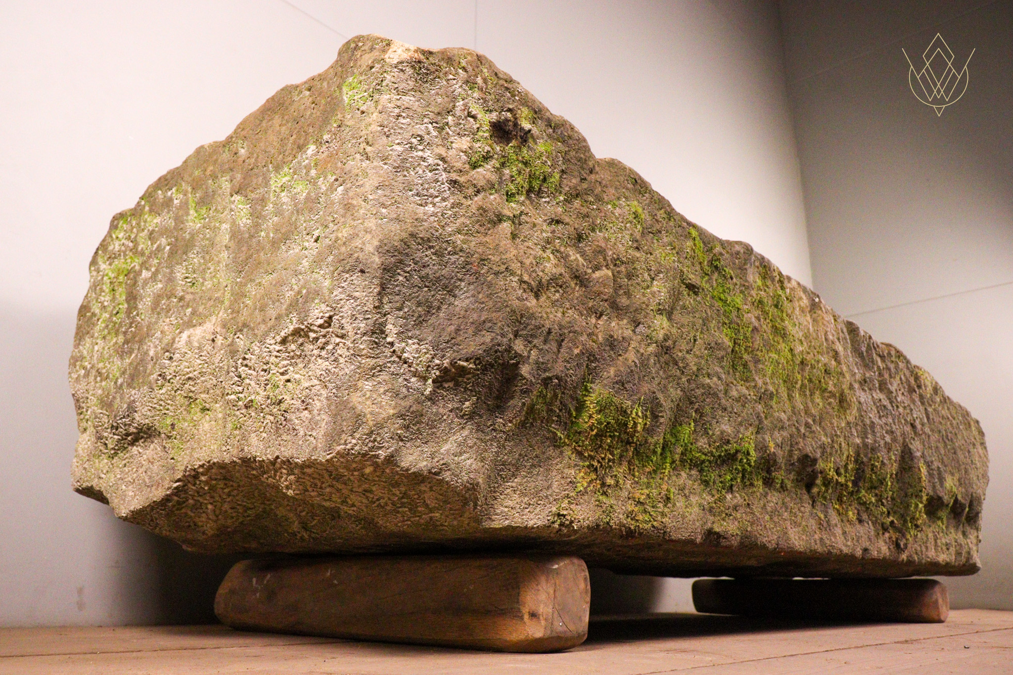 Large 6ft York Stone Water Trough/Planter - WM12330 - Image 3