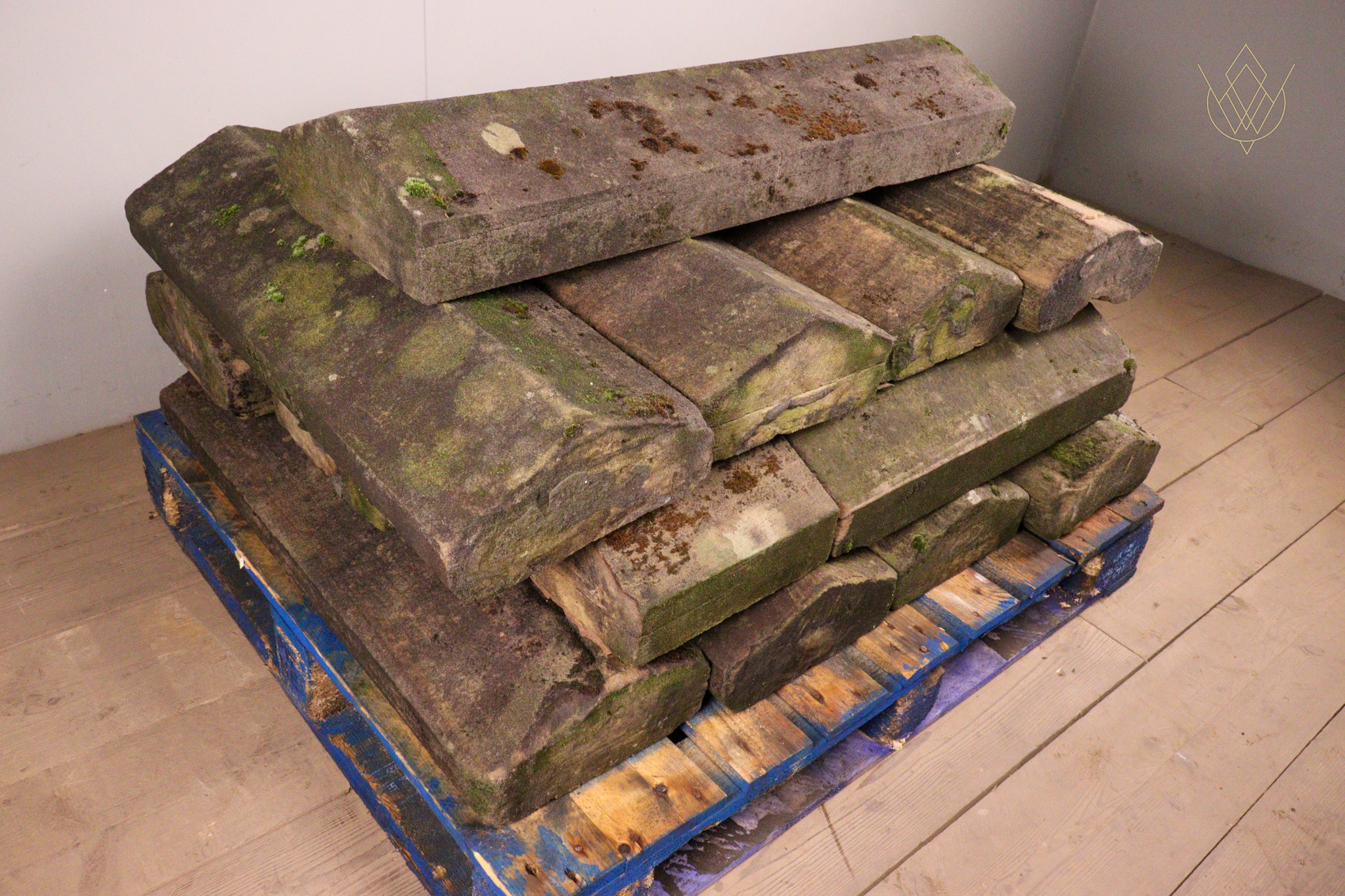 34.5ft - 11.5" x 5.5" 19th Century Triangle Coping Stones - WM12346