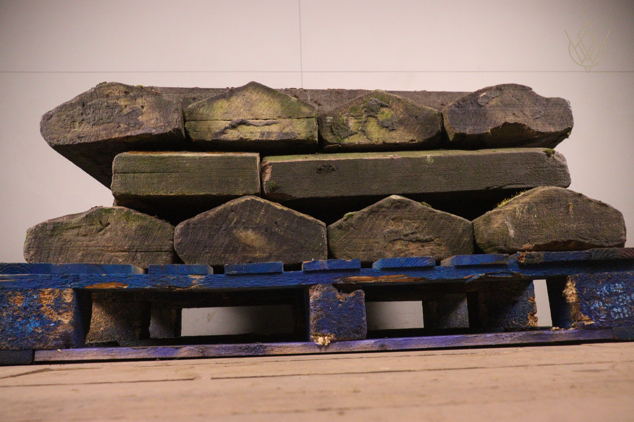 34.5ft - 11.5" x 5.5" 19th Century Triangle Coping Stones - WM12346 - Image 4