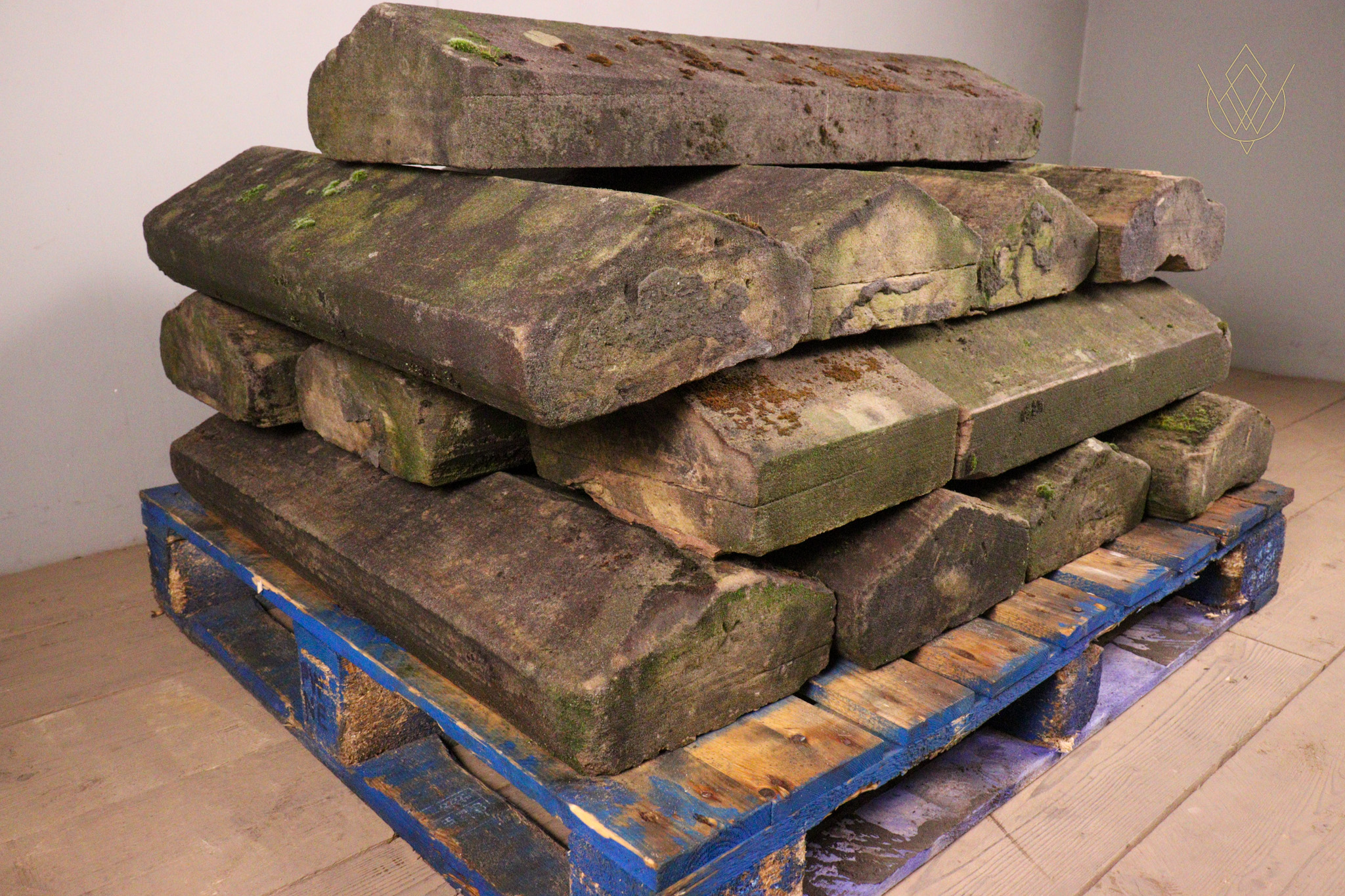 34.5ft - 11.5" x 5.5" 19th Century Triangle Coping Stones - WM12346 - Image 2