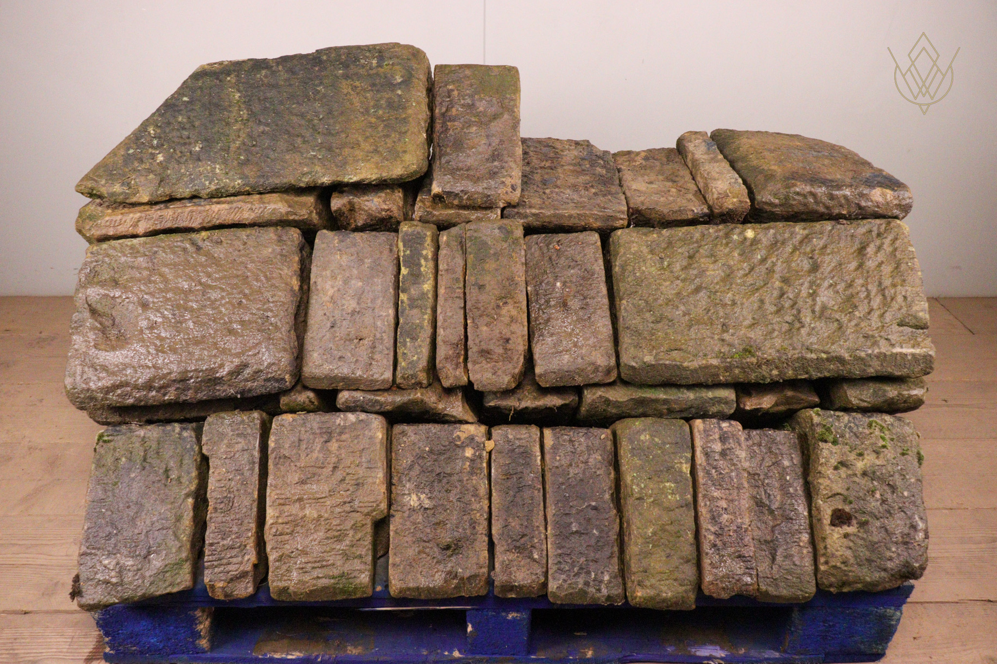 34ft - 19th Century Sandstone Triangle Coping Stones - WM12349 - Image 8