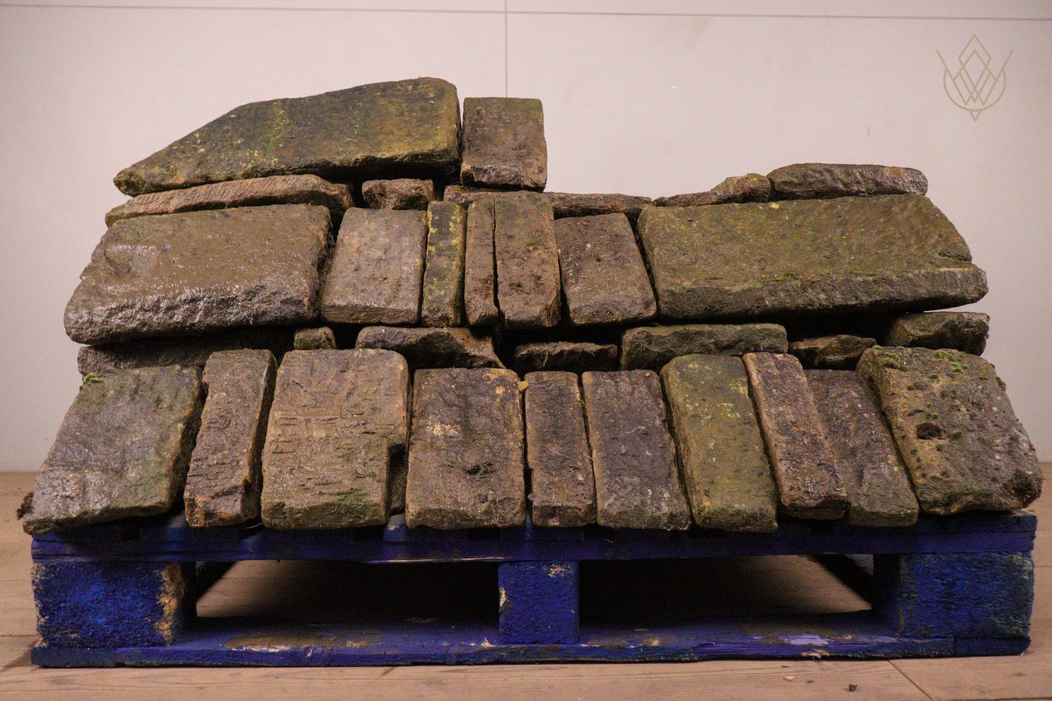 34ft - 19th Century Sandstone Triangle Coping Stones - WM12349 - Image 5