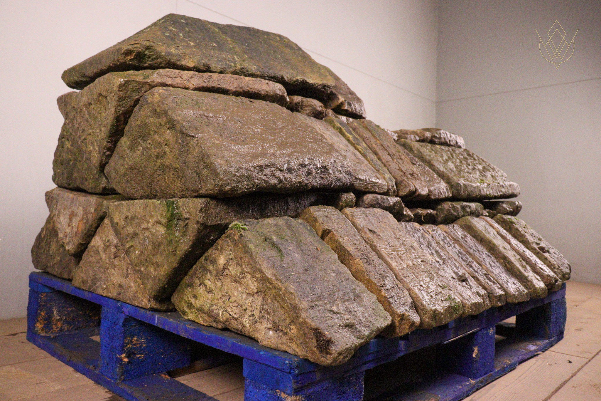 34ft - 19th Century Sandstone Triangle Coping Stones - WM12349 - Image 3