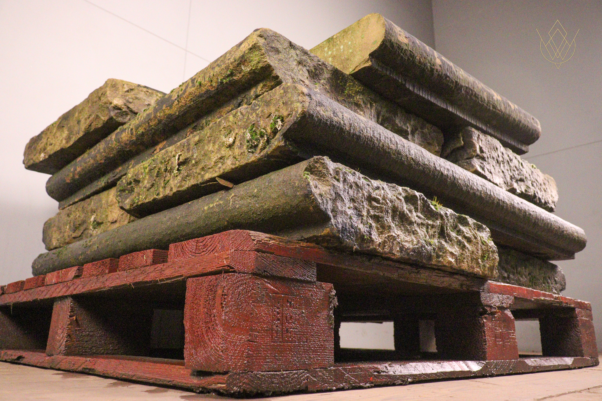 24.6ft - Bullnose Sandstone Outer Course/Coping Stones - WM12350 - Image 2