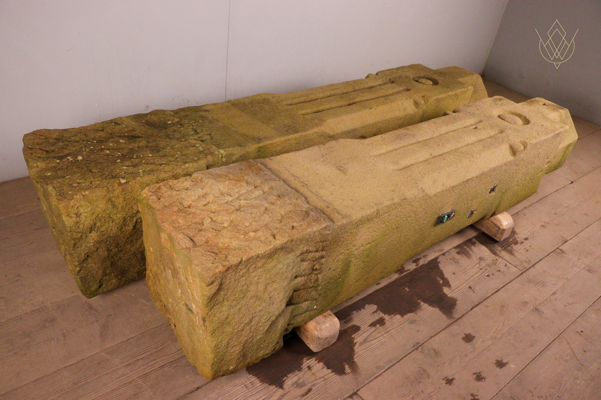 Pair of Ornate Victorian Sandstone Gateposts - WM12355 - Image 11