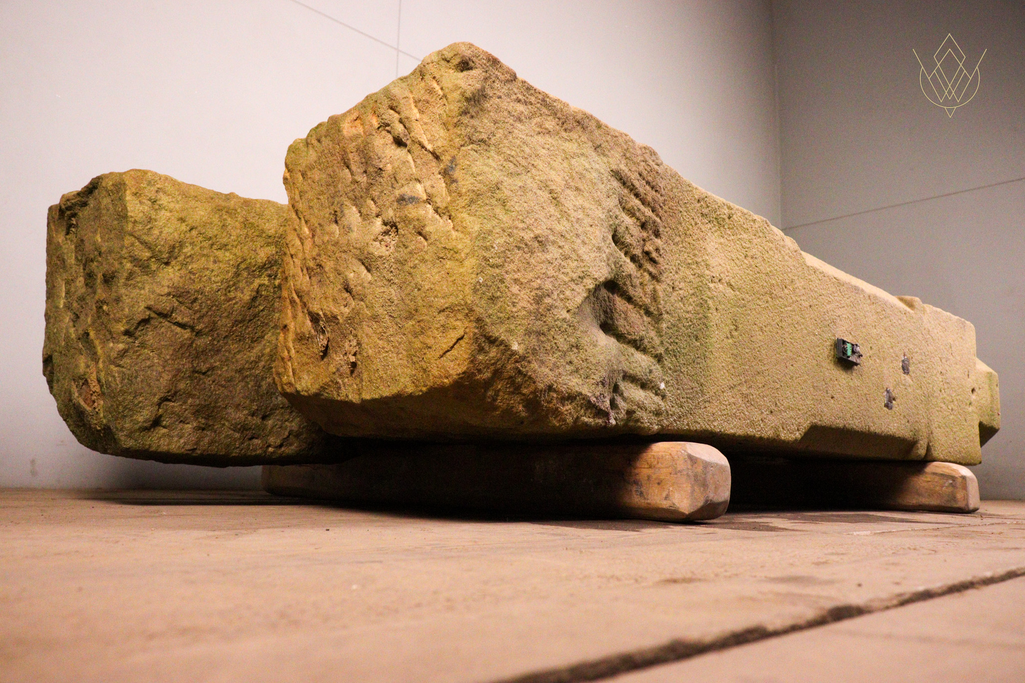 Pair of Ornate Victorian Sandstone Gateposts - WM12355 - Image 8