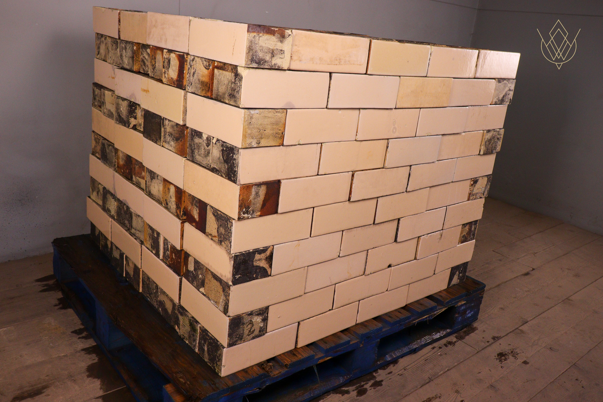 Reclaimed Cream/Beige Glazed Bricks - WM12377