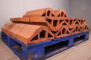 33x Victorian Red Terracotta Coping Stones - WM12420