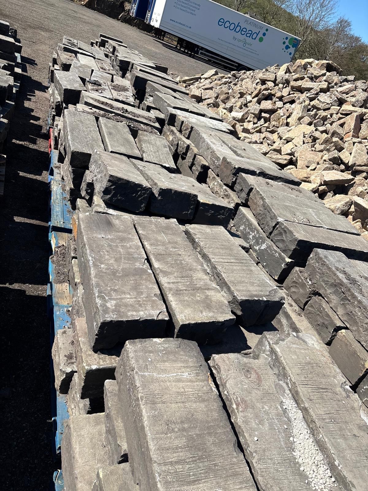 12" x 8" York Stone Kerbs/Edging - WM12442 - Image 2