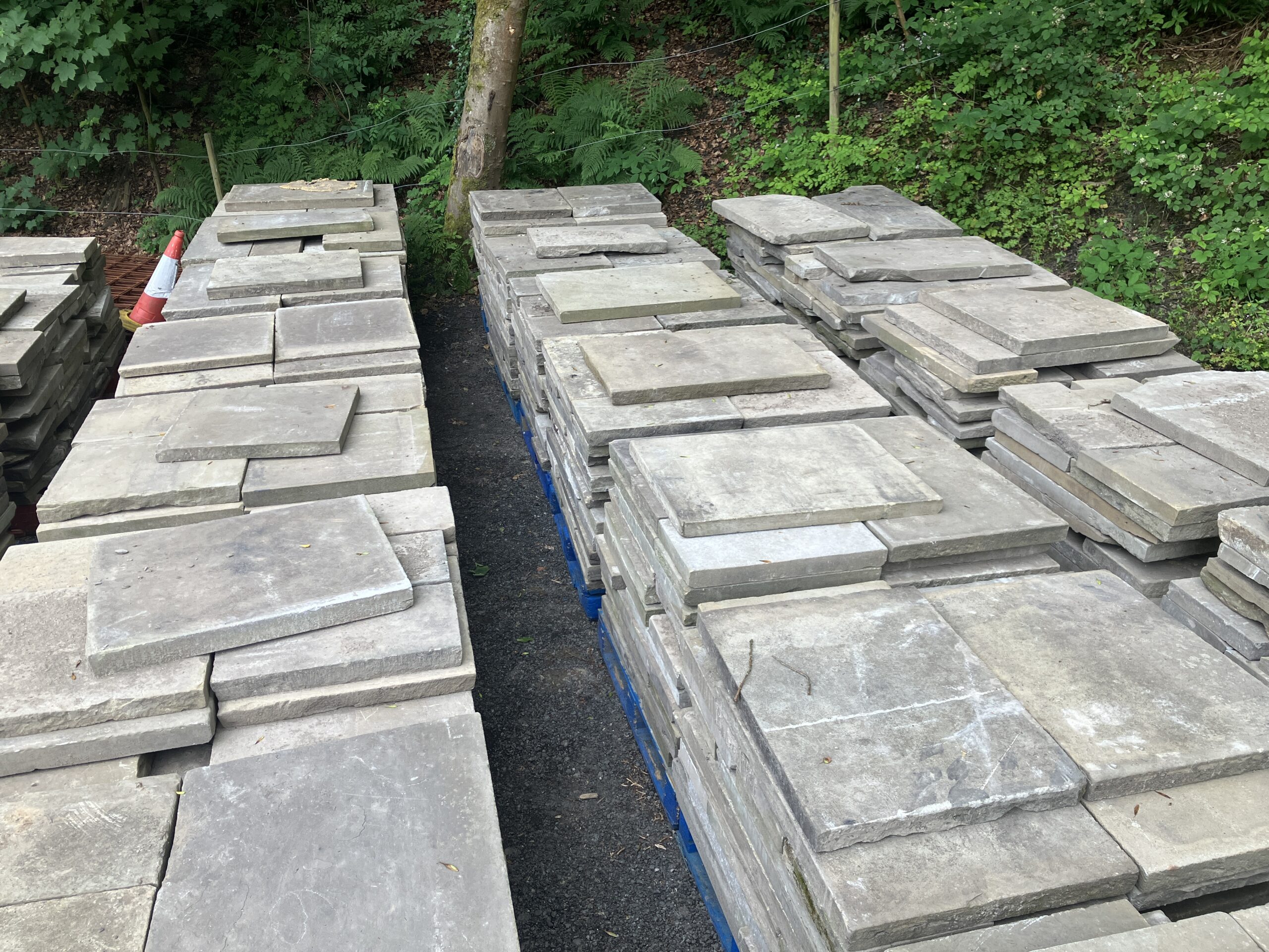 Reclaimed Yorkstone Paving Flags 'Queens Gardens, Hull' - WM12458 - Image 5