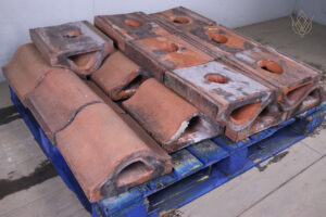19x Victorian Red Terracotta Saddleback Coping Stones - WM12474