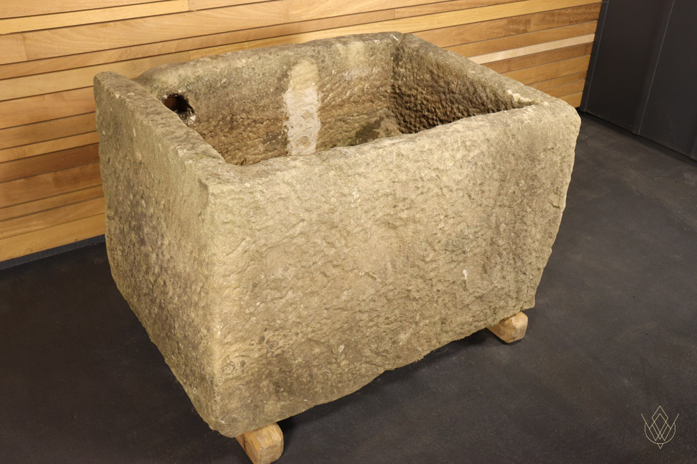 Extremely Large Original 19th Century Sandstone Water Trough - Image 3