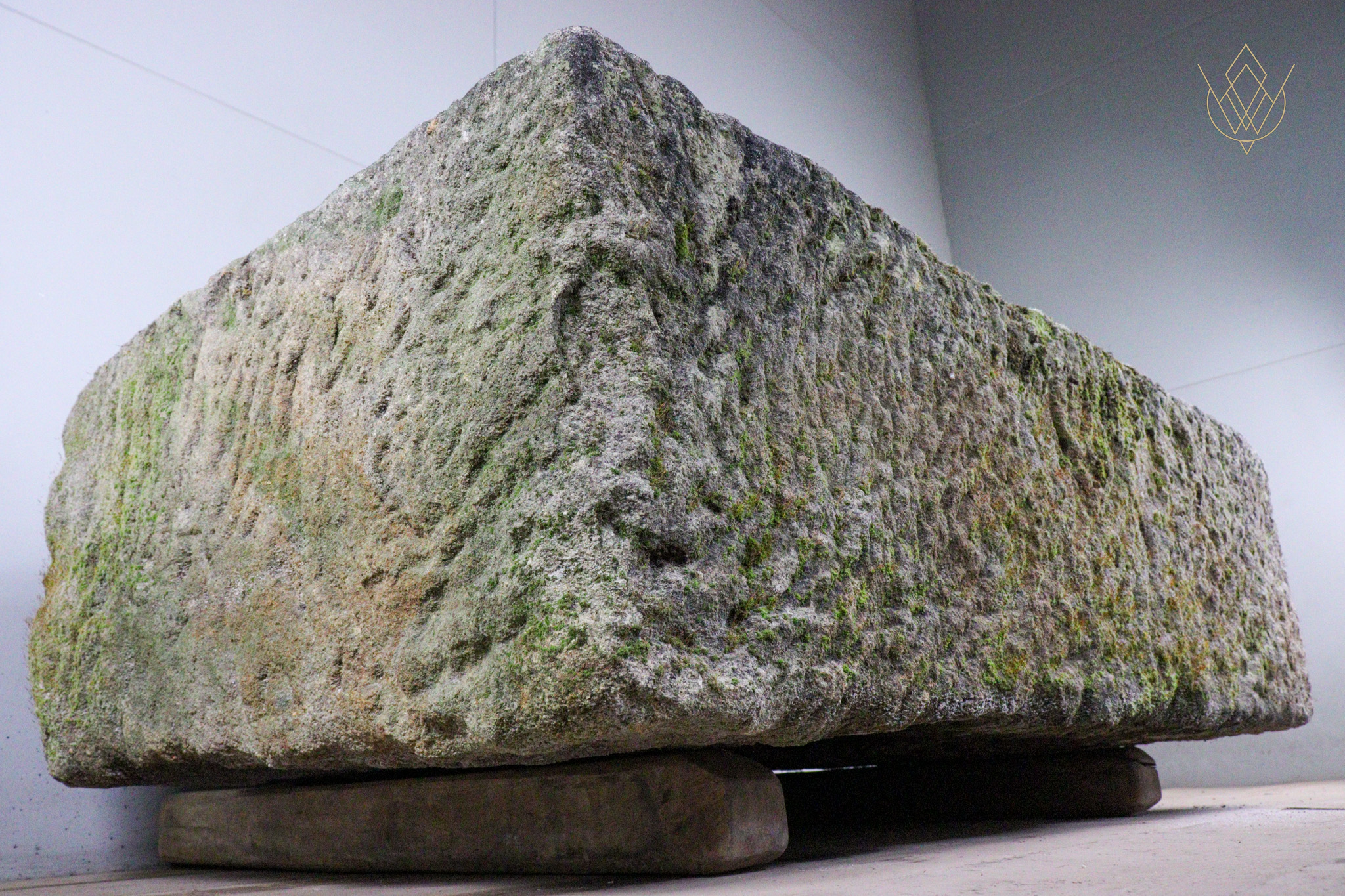 Large 18th Century Gritstone Water Trough - WM12484 - Image 2
