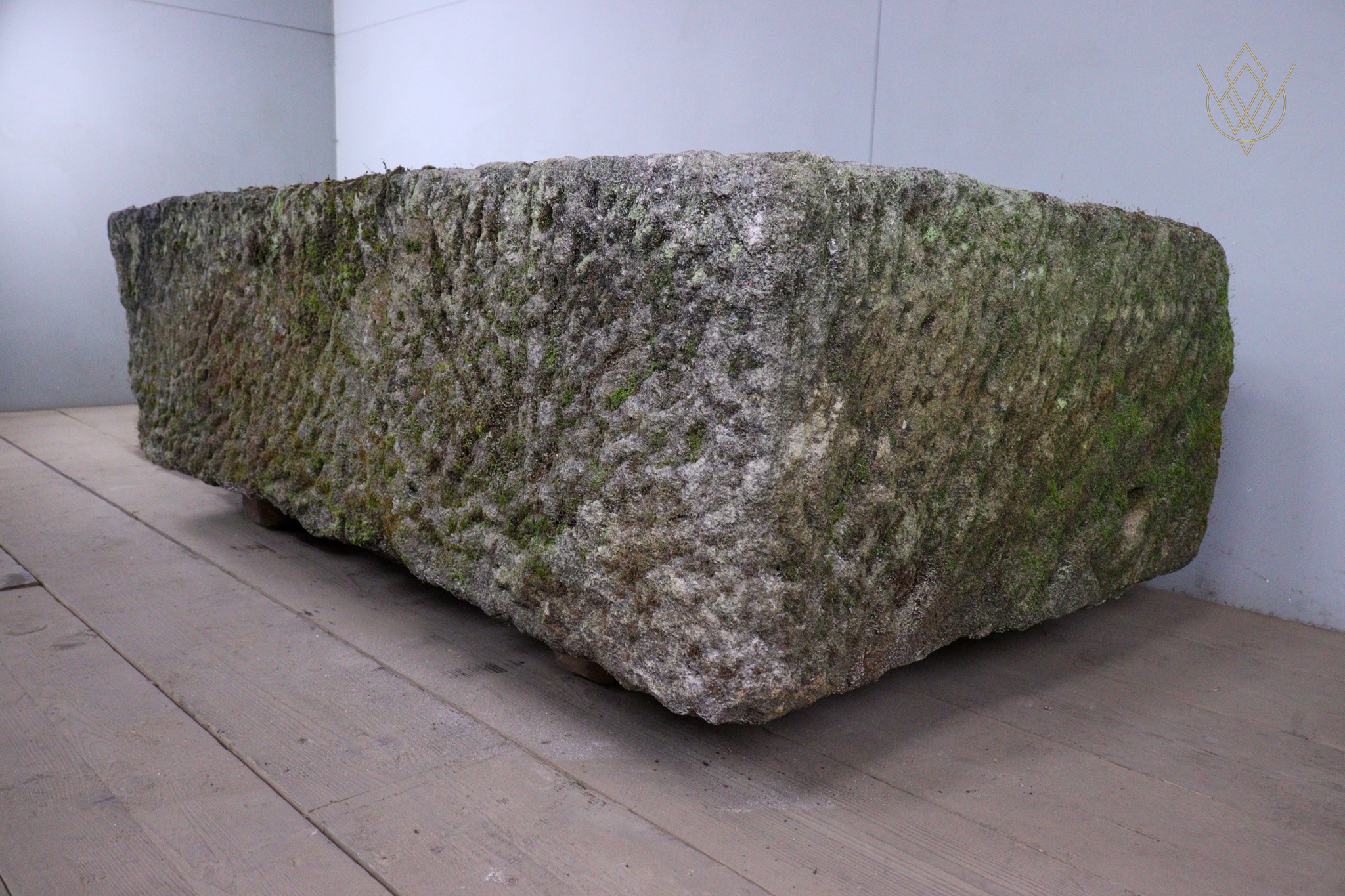 Large 18th Century Gritstone Water Trough - WM12484 - Image 8