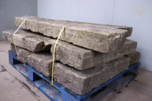 11.21m - 4"x11" Gritstone Kerb Stones/Pin Kerbs - WM12504