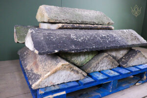 24ft - 16" x 6" Punched Triangle Sandstone Coping Stones - WM12522