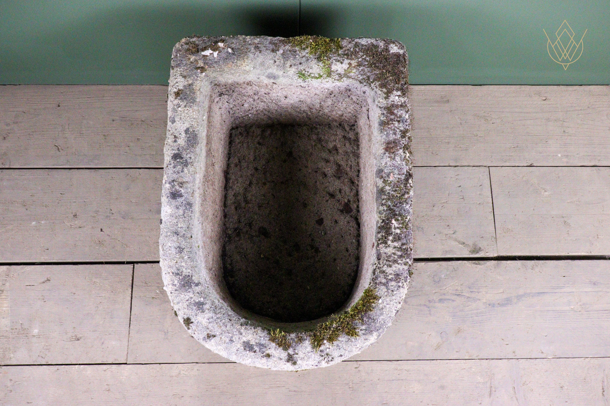 18th Century Gritstone D Shape Pump Stone Trough - WM12524 - Image 5
