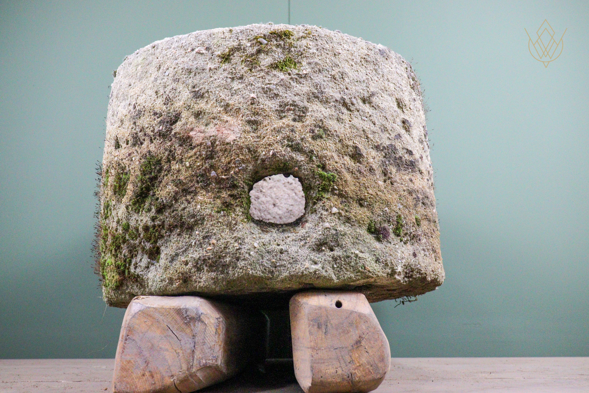 18th Century Gritstone D Shape Pump Stone Trough - WM12524 - Image 3