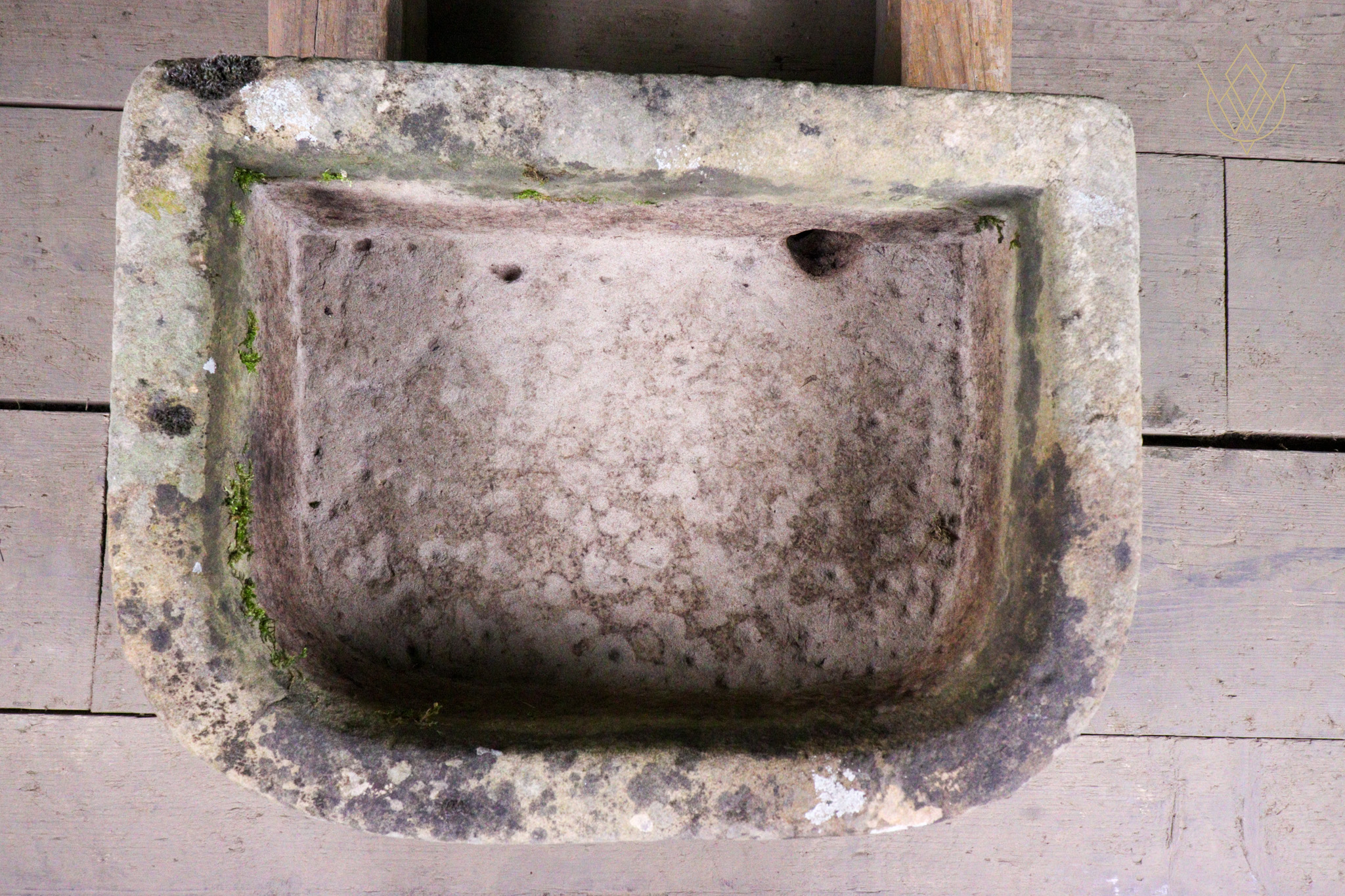 18th Century Sandstone D Shape Pump Stone Trough - WM12525 - Image 6