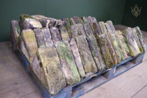 12.75ft - 13" x 9" Triangle Sandstone Coping Stones - WM12528